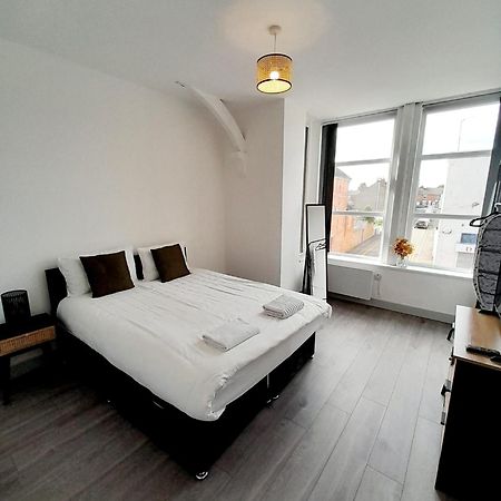 1 & 2 Bed Apartments - Desborough, Kettering, Family, Wifi, Parking Exterior photo