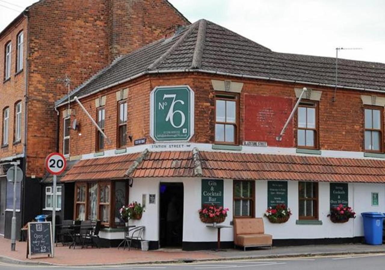 1 & 2 Bed Apartments - Desborough, Kettering, Family, Wifi, Parking Exterior photo